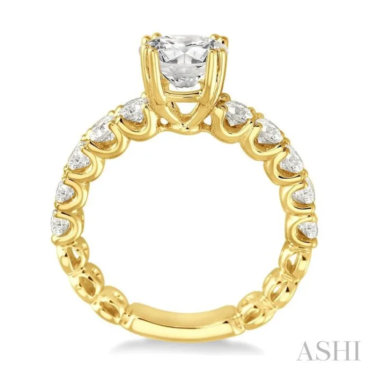 1 3/4 Ctw Diamond Engagement Ring with 3/4 Ct Round Cut Center Stone in 14K Yellow Gold