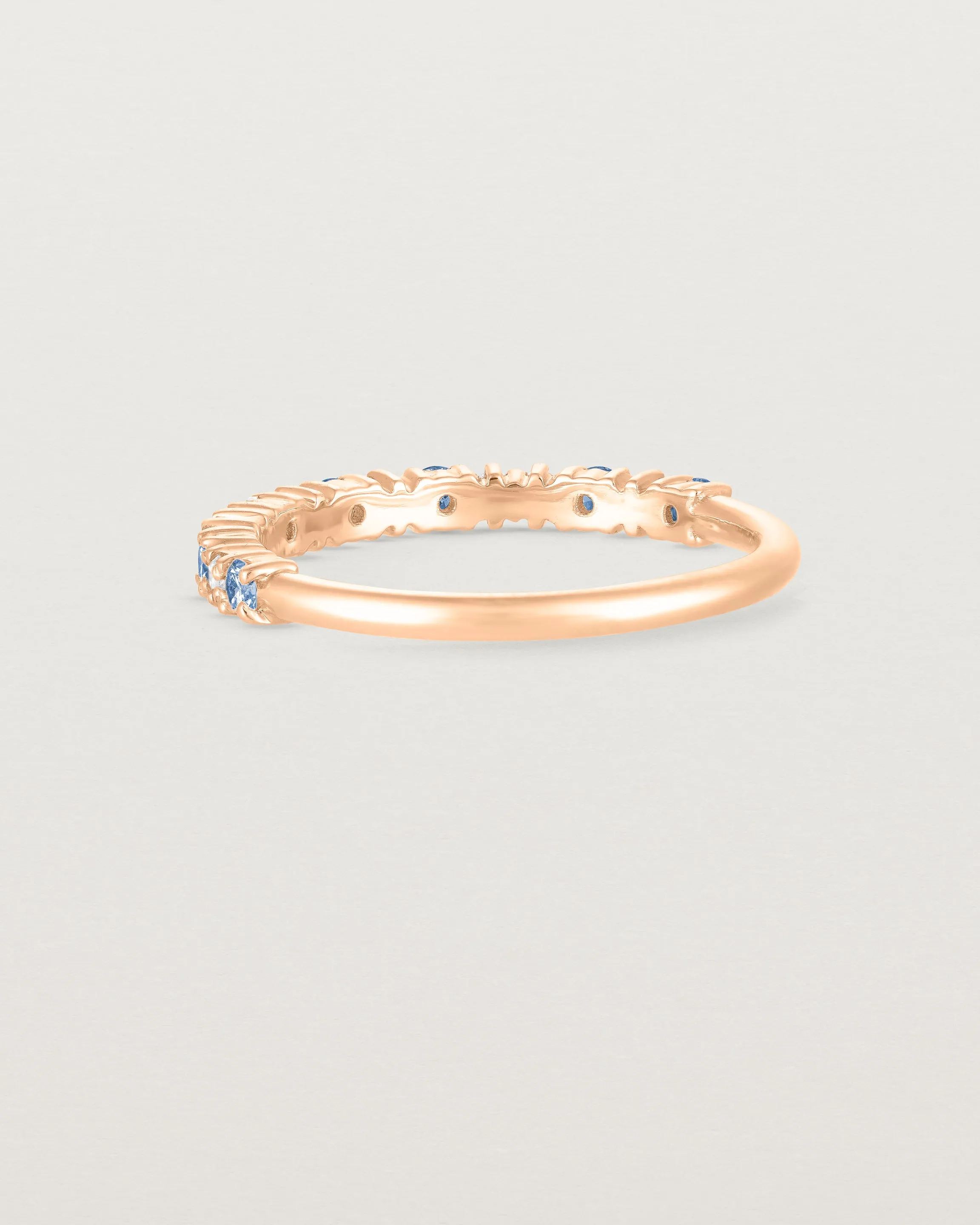 Aurelia Ring – Elegant Ceylon Sapphires & Sparkling Diamonds