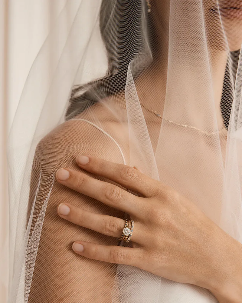 Aurelia Ring – Elegant Ceylon Sapphires & Sparkling Diamonds