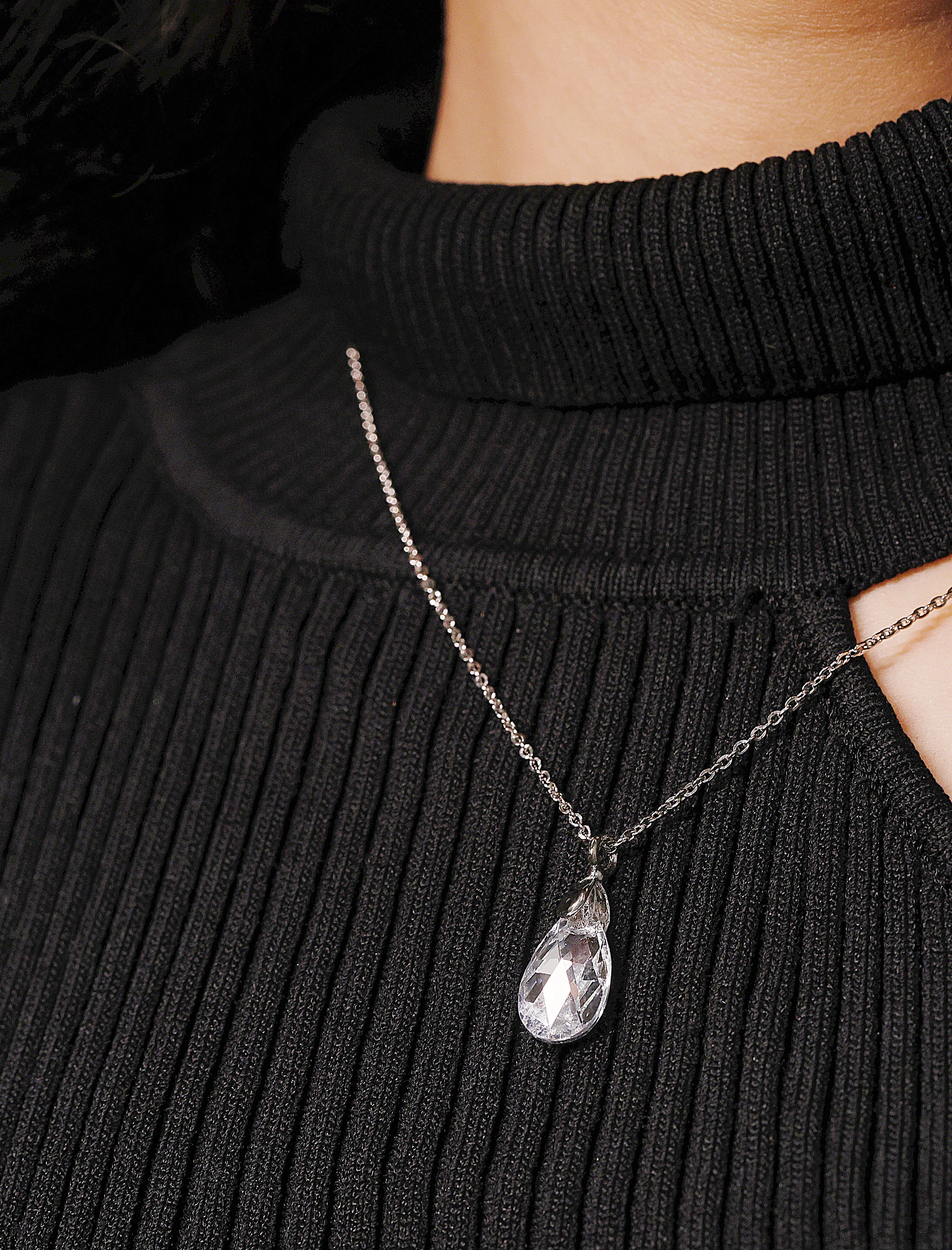 Crystal teardrop pendant necklace