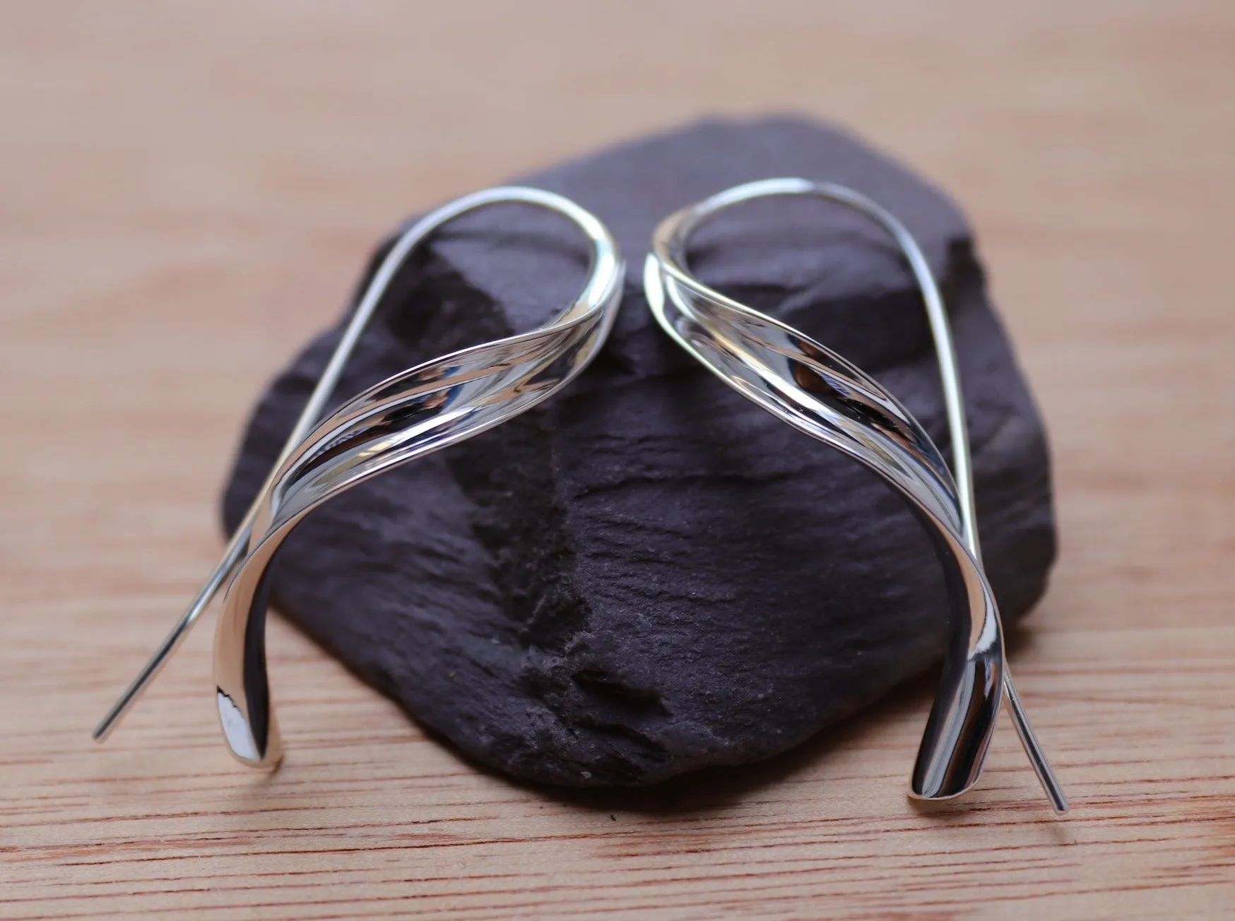 Curve Loop Earrings