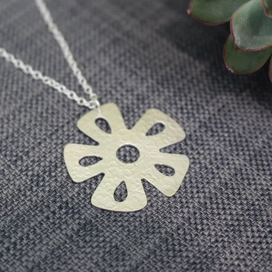 Daisy Pendant