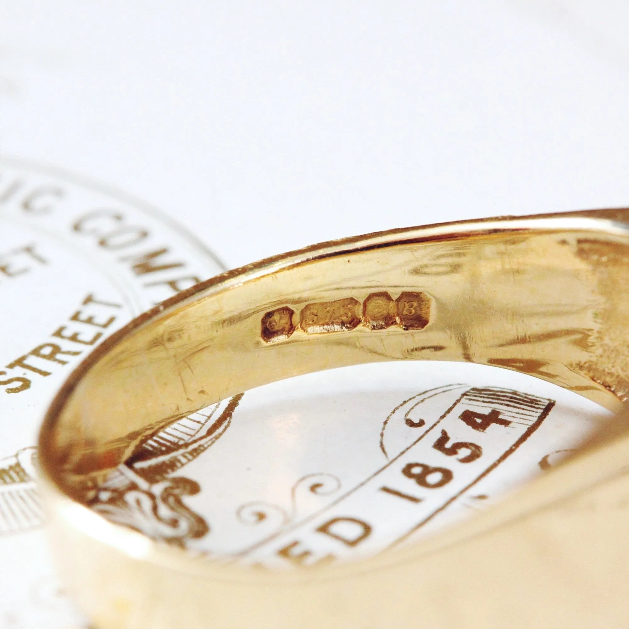 Date 1976 Modernist Spinel Dress Ring