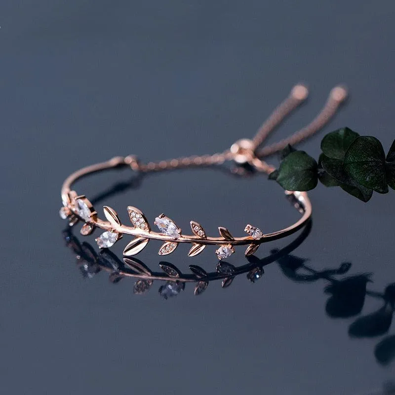 Enticing Leaves Bracelet