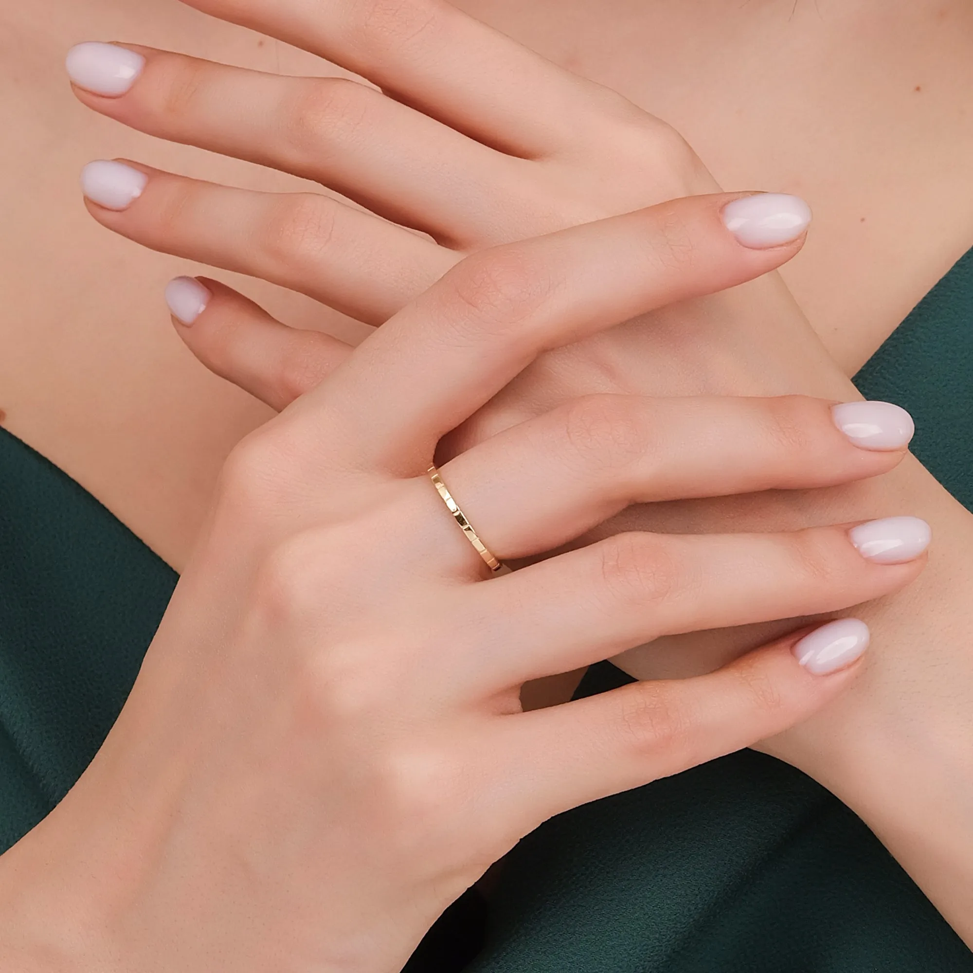 Fluted Design Wedding Ring, Jette