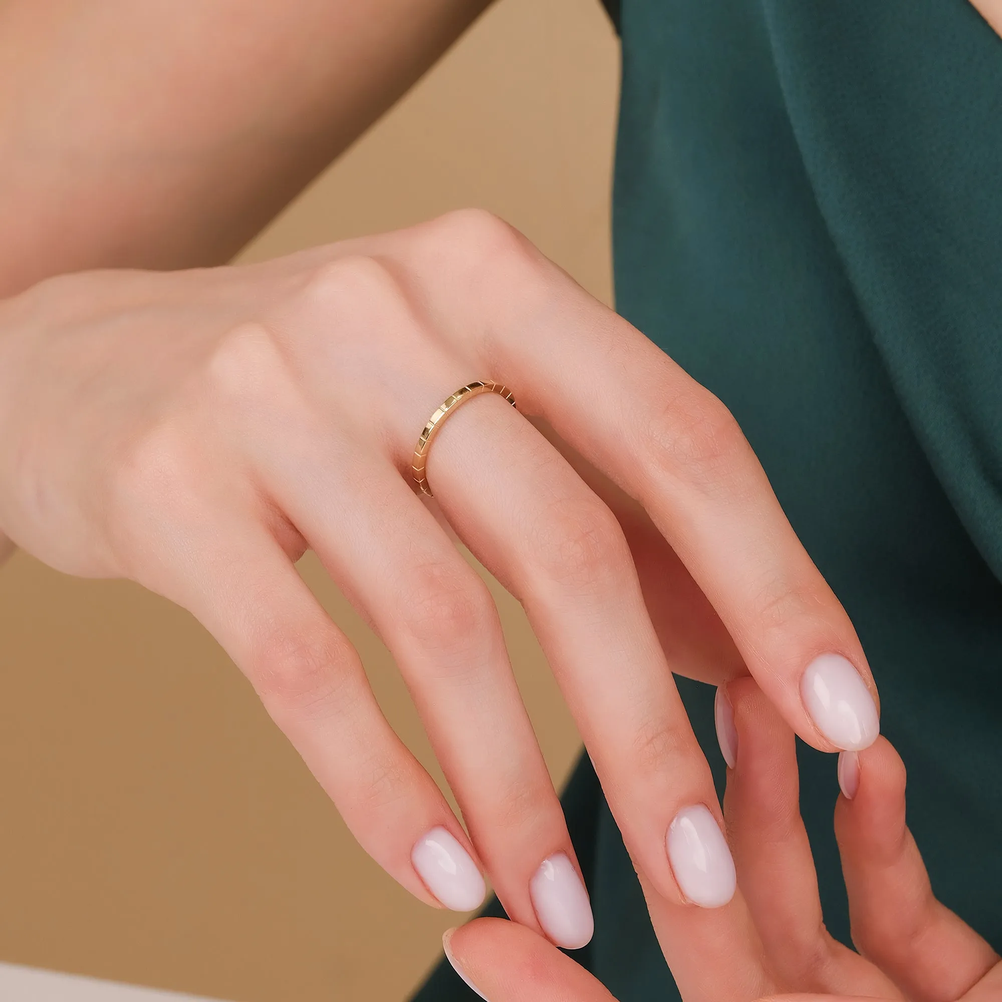 Fluted Design Wedding Ring, Jette