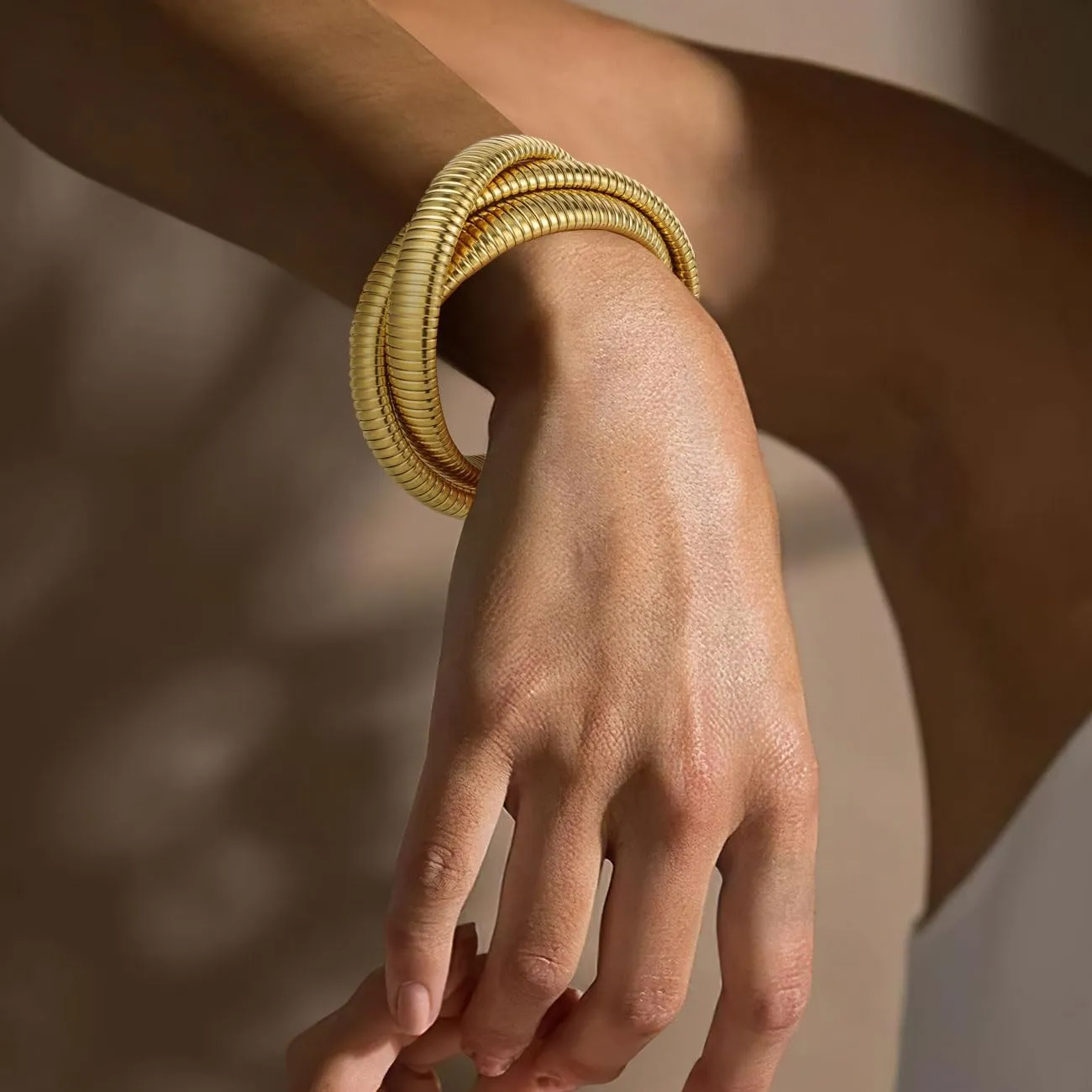 Gold Bangles Bracelet Set for Women, 18K Gold Plated Chunky Stainless Steel Non Tarnish Stretch Bracelet Stack, Flexible Wide Wristband Bangle Layered Snake Chain Bracelets
