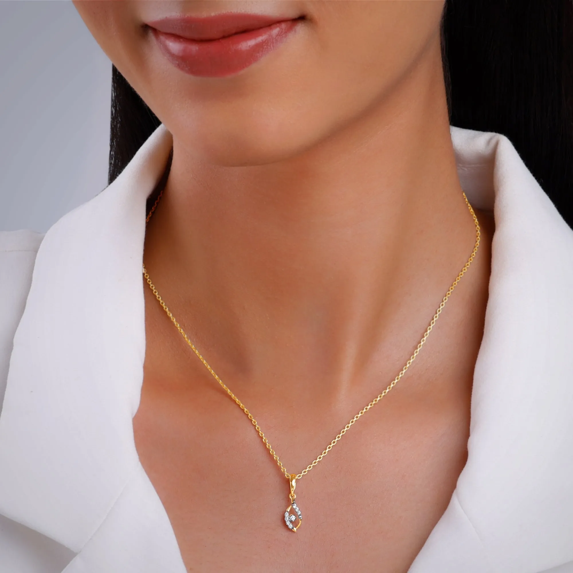 Gold Captivating Droplet Diamond Pendant