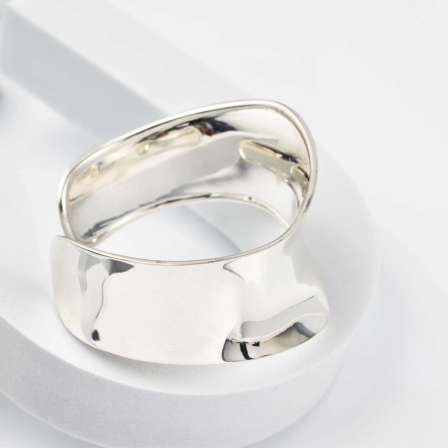 Molto Wave Bangle