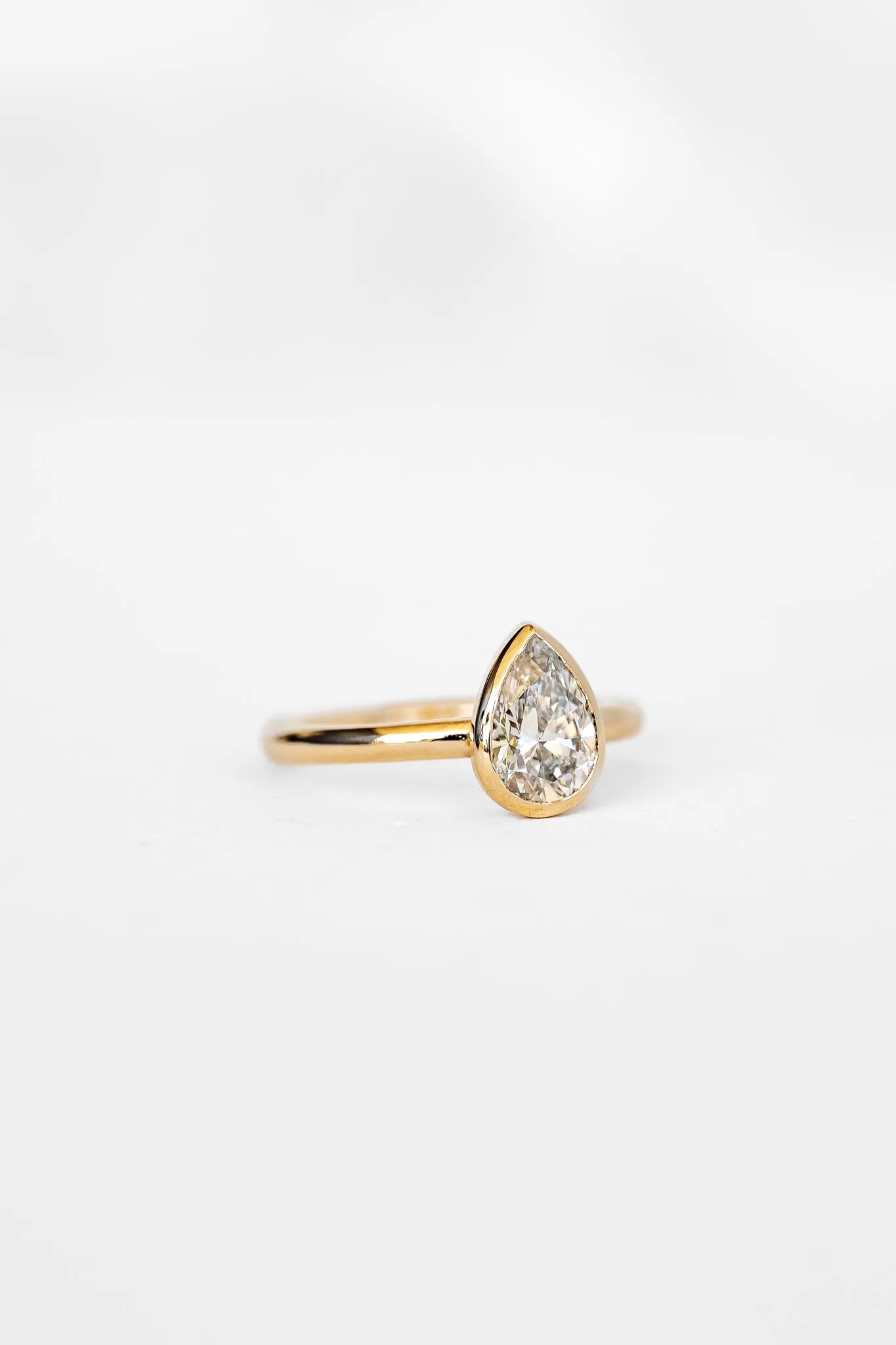 Pear Aura Ring with 1.25ct Lab Diamond